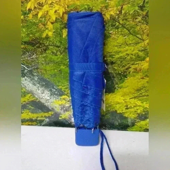 Vtg Contemporary Collection Blue Umbrella NWT 100% Nylon Travel Size RN#87254 - Picture 4 of 5